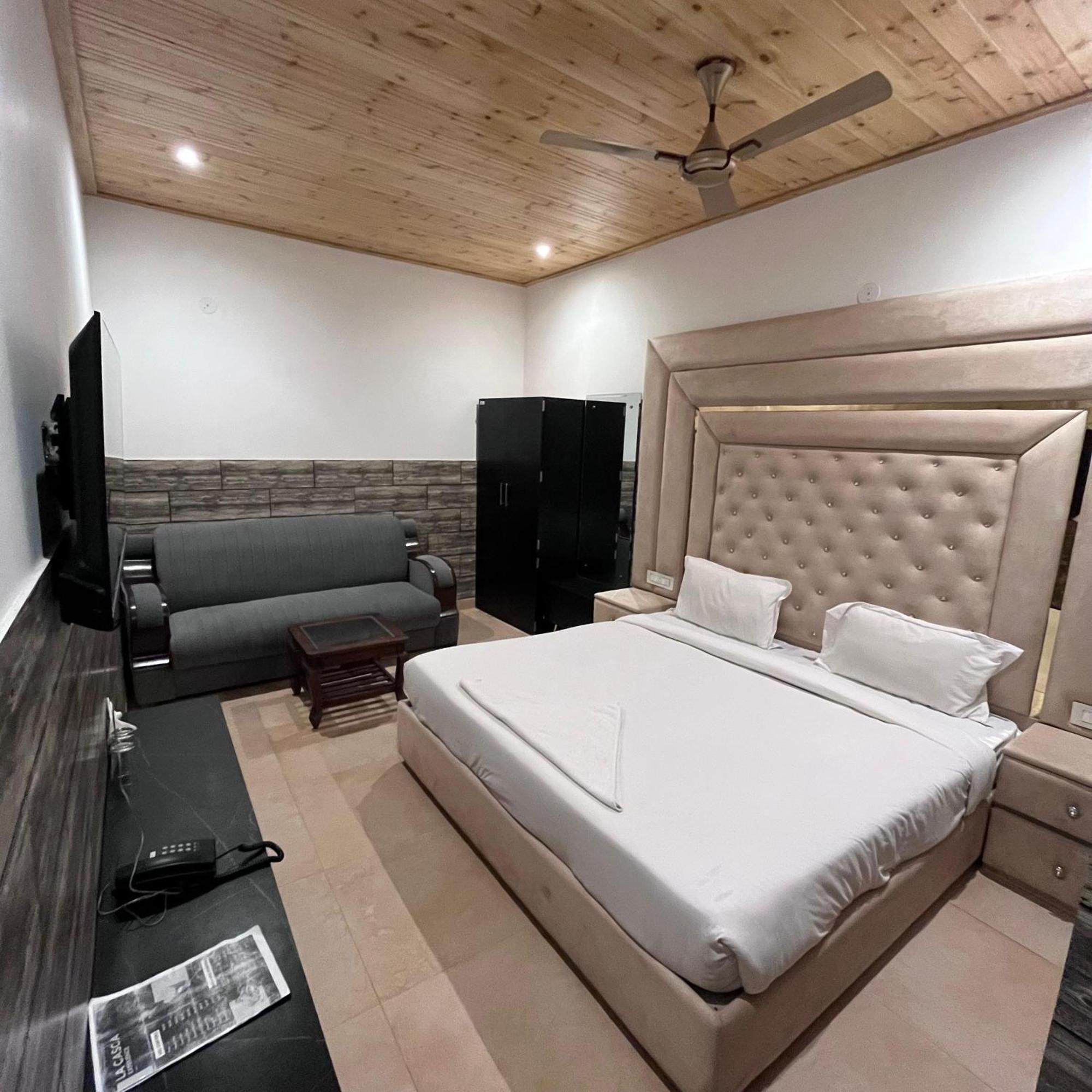 La Casca Experience Hotel Zirakpur ภายนอก รูปภาพ